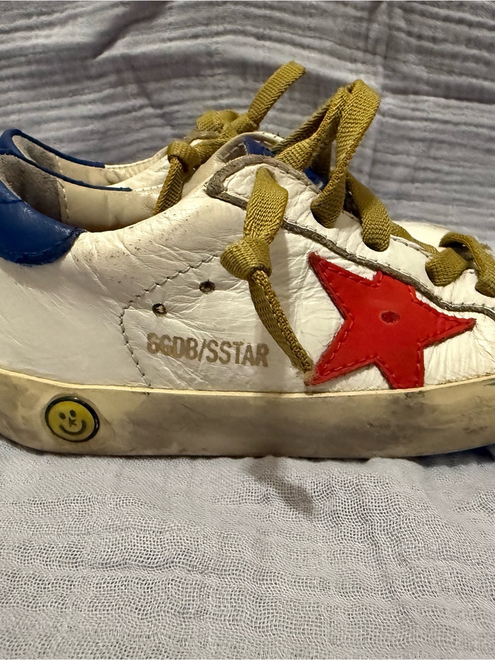Golden Goose Kids White Leather Sneaker with Red Star and Blue Heel